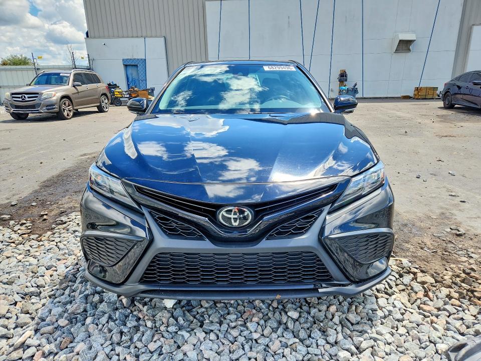 Auction sale of the 2024 Toyota Camry, vin: 4T1G11AK3RU239111, lot number: 68299496