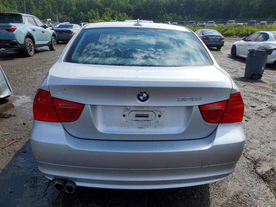 67592956 :رقم المزاد ، WBAPK5C51BA659728 vin ، 2011 Bmw 328 مزاد بيع