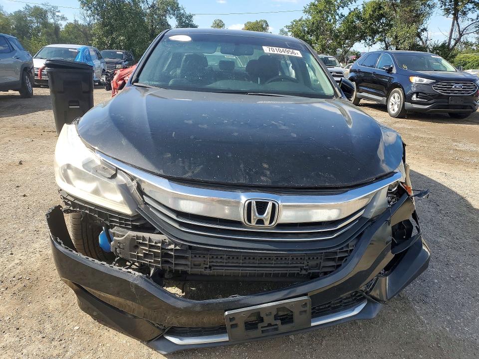 2017 Honda Accord მანქანა იყიდება აუქციონზე, vin: 1HGCR2F82HA026487, აუქციონის ნომერი: 70104956