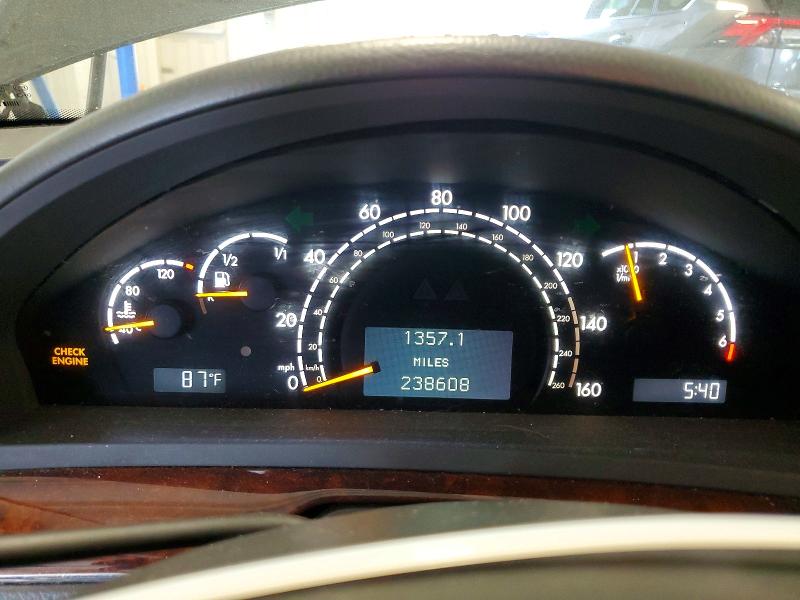 67551326 :رقم المزاد ، WDBNG84JX6A466104 vin ، 2006 Mercedes-benz S مزاد بيع