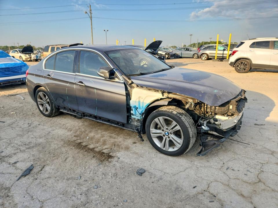69099106 :رقم المزاد ، WBA8D9C51JA614180 vin ، 2018 Bmw 330 مزاد بيع