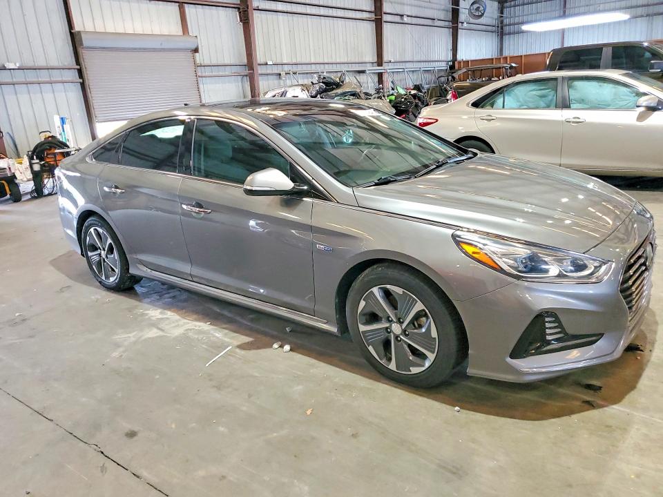 2018 Hyundai Sonata Hybrid მანქანა იყიდება აუქციონზე, vin: KMHE34L3XJA083356, აუქციონის ნომერი: 68037946