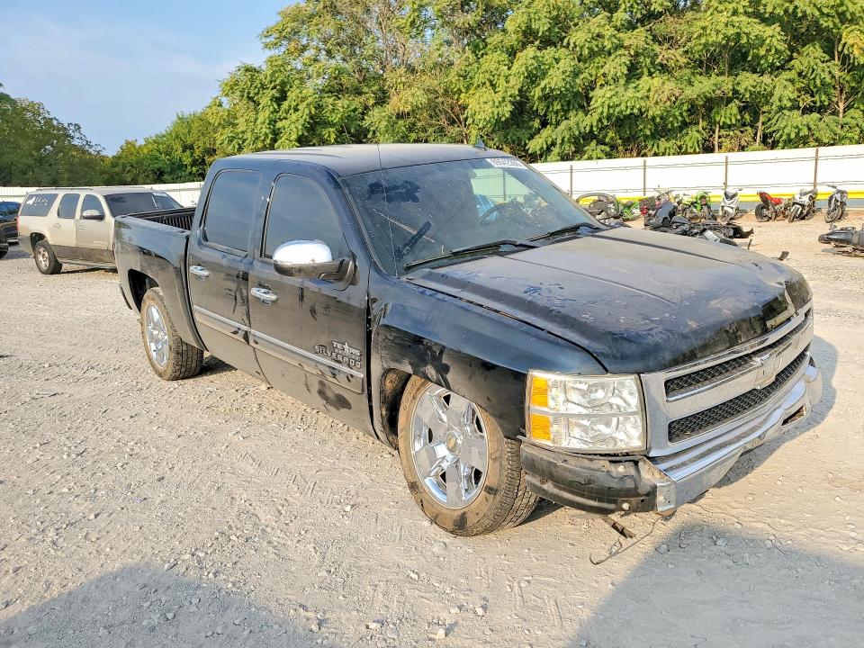 69642266 :رقم المزاد ، 3GCPCSE04BG207676 vin ، 2011 Chevrolet Silverado مزاد بيع