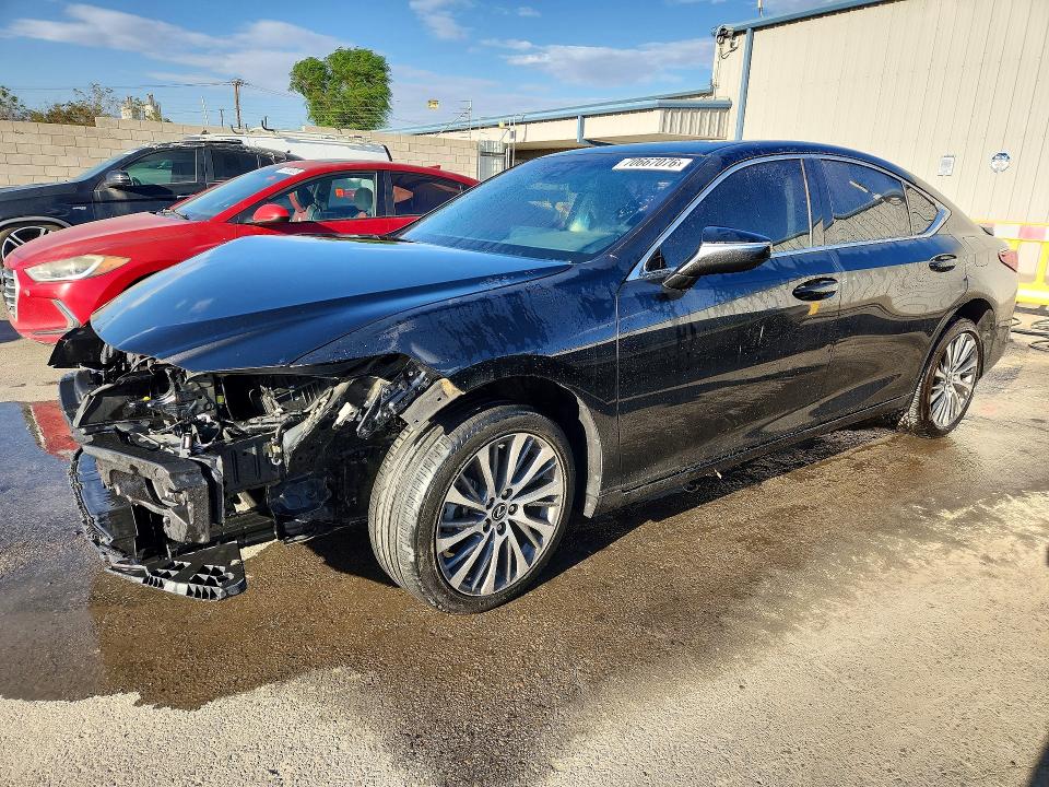 70667076 :رقم المزاد ، 58ADA1C1XPU029540 vin ، 2023 Lexus Es 300h مزاد بيع