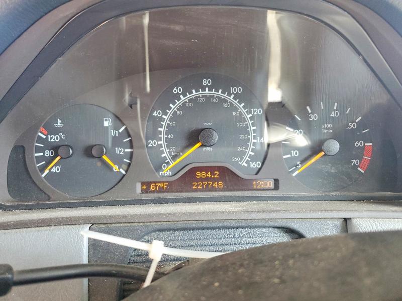 70939186 :رقم المزاد ، WDBJF70H5XA897918 vin ، 1999 Mercedes-benz E مزاد بيع