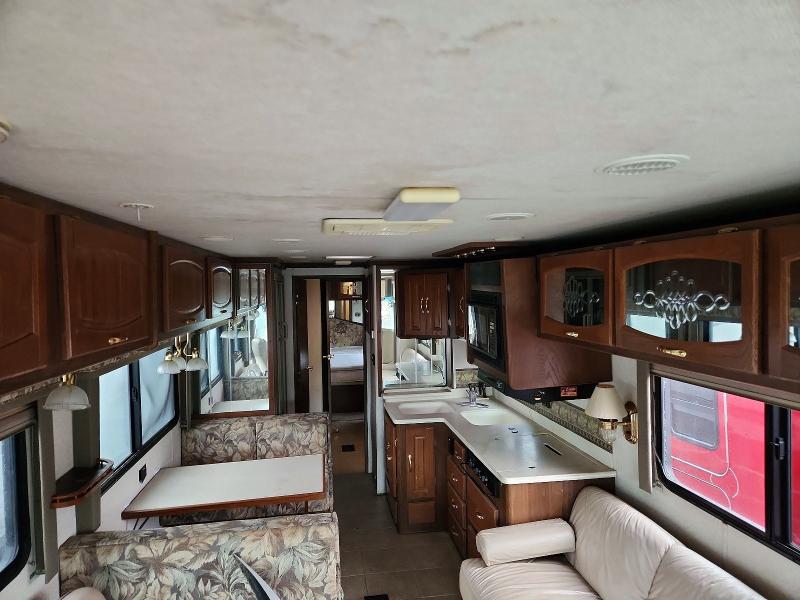 2000 Coachman Recreational Vehicle (rv) მანქანა იყიდება აუქციონზე, vin: 4UZ6XJCA9YCG46193, აუქციონის ნომერი: 67326326