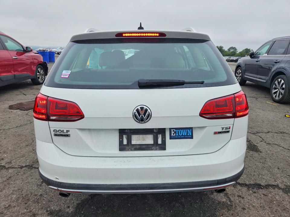 Продажа на аукционе авто 2017 Volkswagen Golf Alltrack, vin: 3VWM17AU9HM525024, номер лота: 67611996