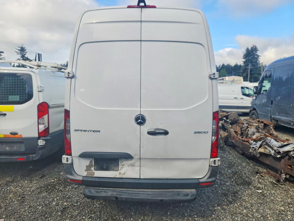 68105666 :رقم المزاد ، W1Y4NDHY3PT133876 vin ، 2023 Mercedes-benz Sprinter مزاد بيع