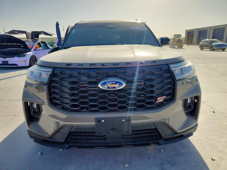 Продажа на аукционе авто 2026 Ford Explorer, vin: 1FMWK8GC6TGA64330, номер лота: 69223856