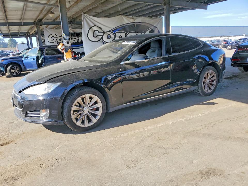 Продажа на аукционе авто 2015 Tesla Model S, vin: 5YJSA1E47FF117463, номер лота: 67867336