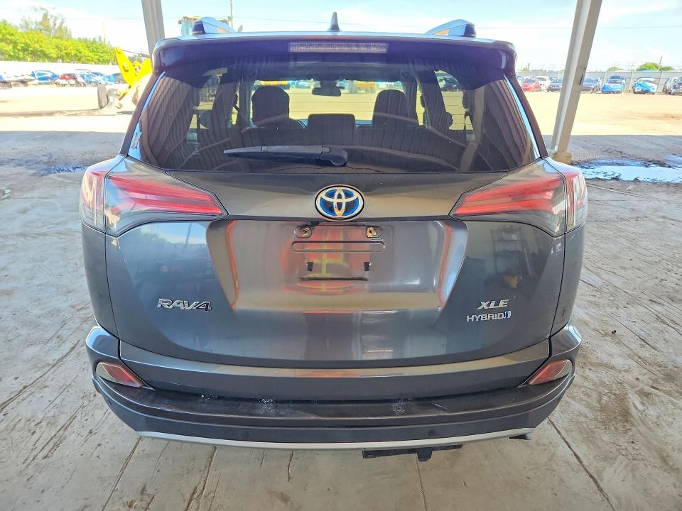70693146 :رقم المزاد ، JTMRJREV5HD070272 vin ، 2017 Toyota Rav4 Hybrid مزاد بيع