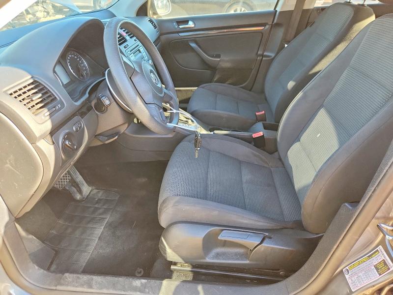 70412256 :رقم المزاد ، 3VWJX7AJ4AM100338 vin ، 2010 Volkswagen Jetta مزاد بيع
