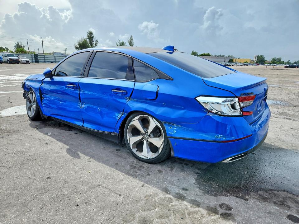 2018 Honda Accord მანქანა იყიდება აუქციონზე, vin: 1HGCV1F92JA003022, აუქციონის ნომერი: 68774756