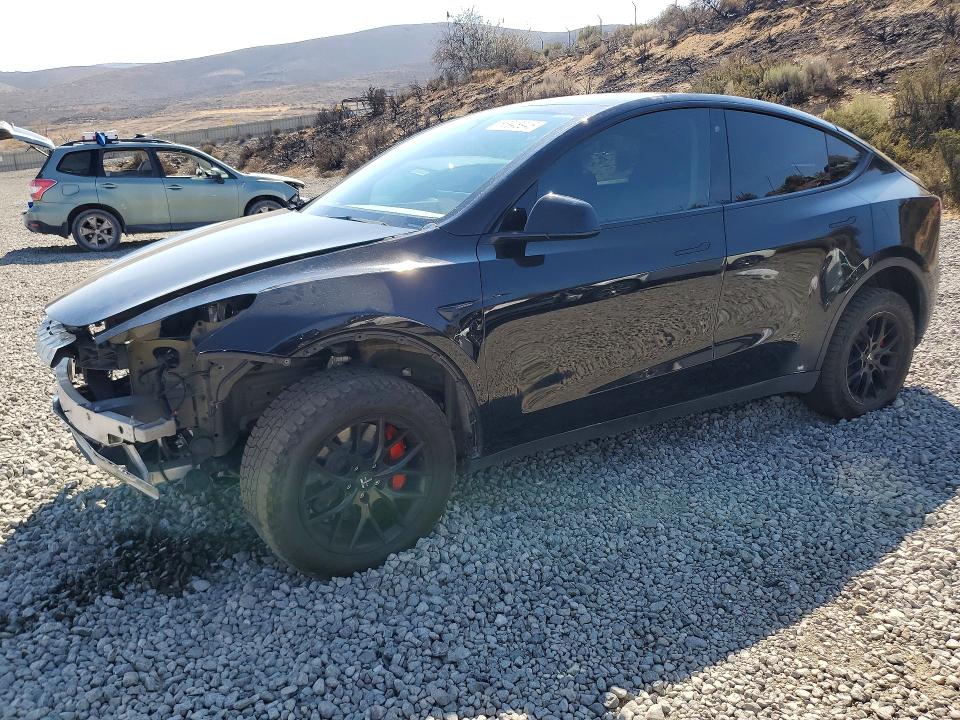 66948946 :رقم المزاد ، 7SAYGDEE4NA019007 vin ، 2022 Tesla Model Y مزاد بيع