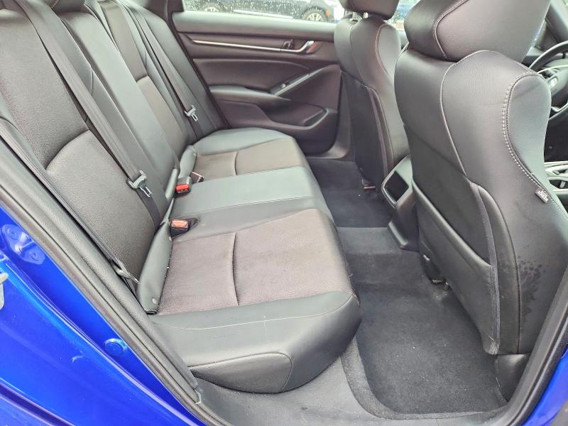 67270146 :رقم المزاد ، 1HGCV1F33KA100128 vin ، 2019 Honda Accord مزاد بيع