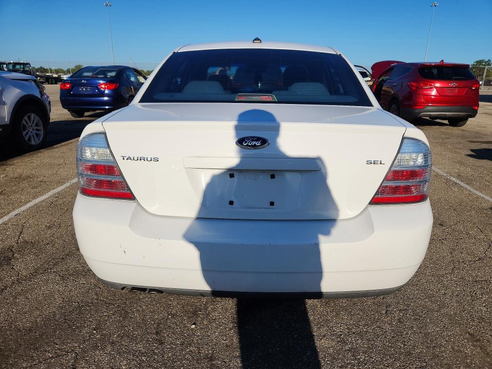 Продажа на аукционе авто 2008 Ford Taurus, vin: 1FAHP24W28G123087, номер лота: 68729276