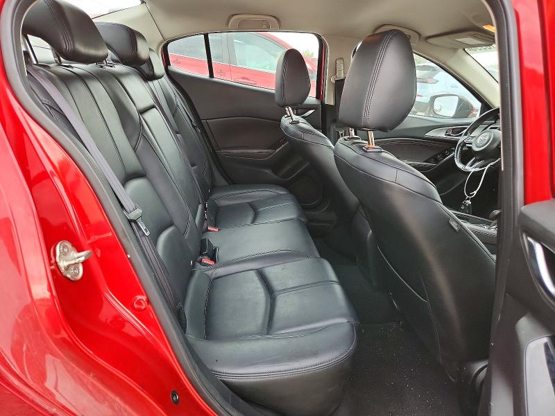 68415996 :رقم المزاد ، JM1BN1V71J1179327 vin ، 2018 Mazda 3 مزاد بيع