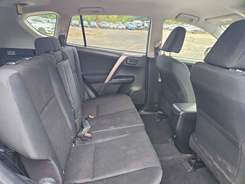 Продажа на аукционе авто 2017 Toyota Rav4, vin: JTMBFREV9HJ701691, номер лота: 71132326