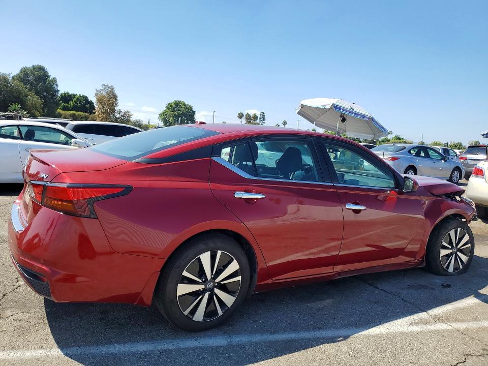 67904916 :رقم المزاد ، 1N4BL4DV6MN327790 vin ، 2021 Nissan Altima مزاد بيع