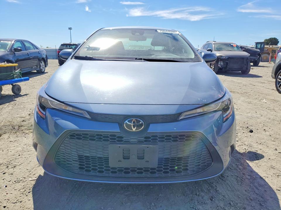 70644686 :رقم المزاد ، JTDEPMAE4MJ166900 vin ، 2021 Toyota Corolla مزاد بيع
