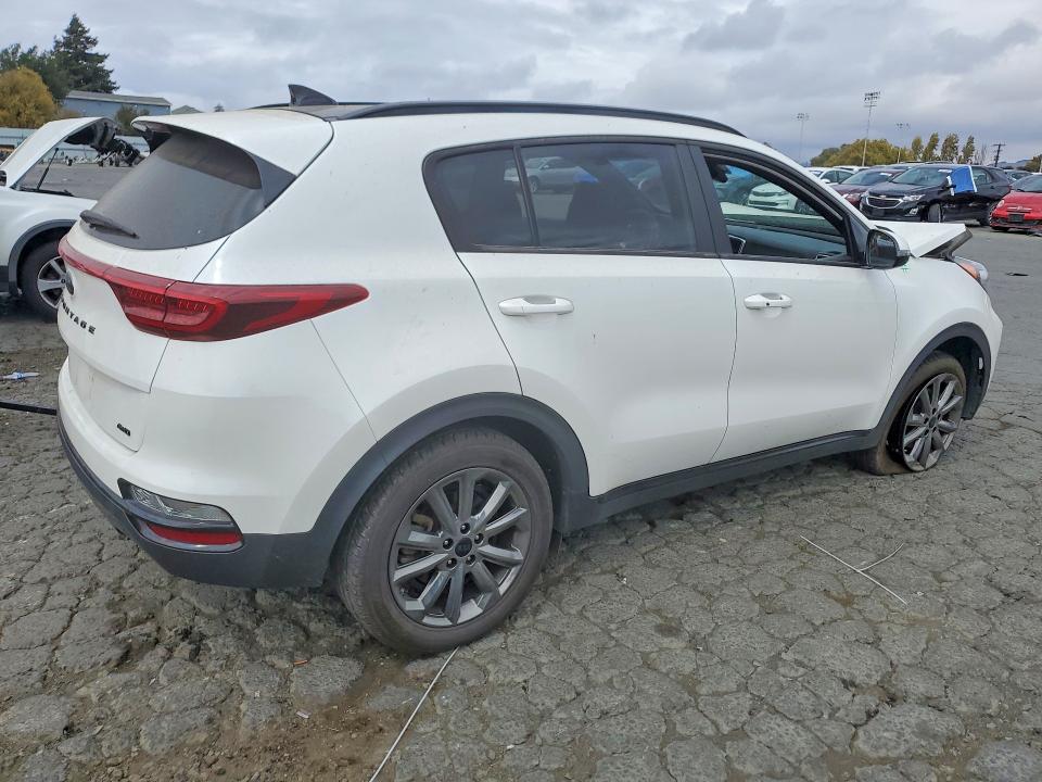 67910736 :رقم المزاد ، KNDP6CAC2N7020658 vin ، 2022 Kia Sportage مزاد بيع