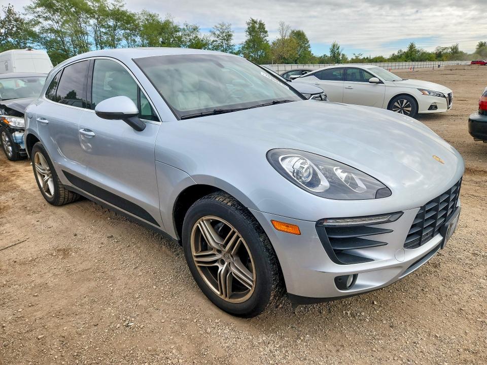 70300316 :رقم المزاد ، WP1AB2A54FLB70954 vin ، 2015 Porsche Macan مزاد بيع