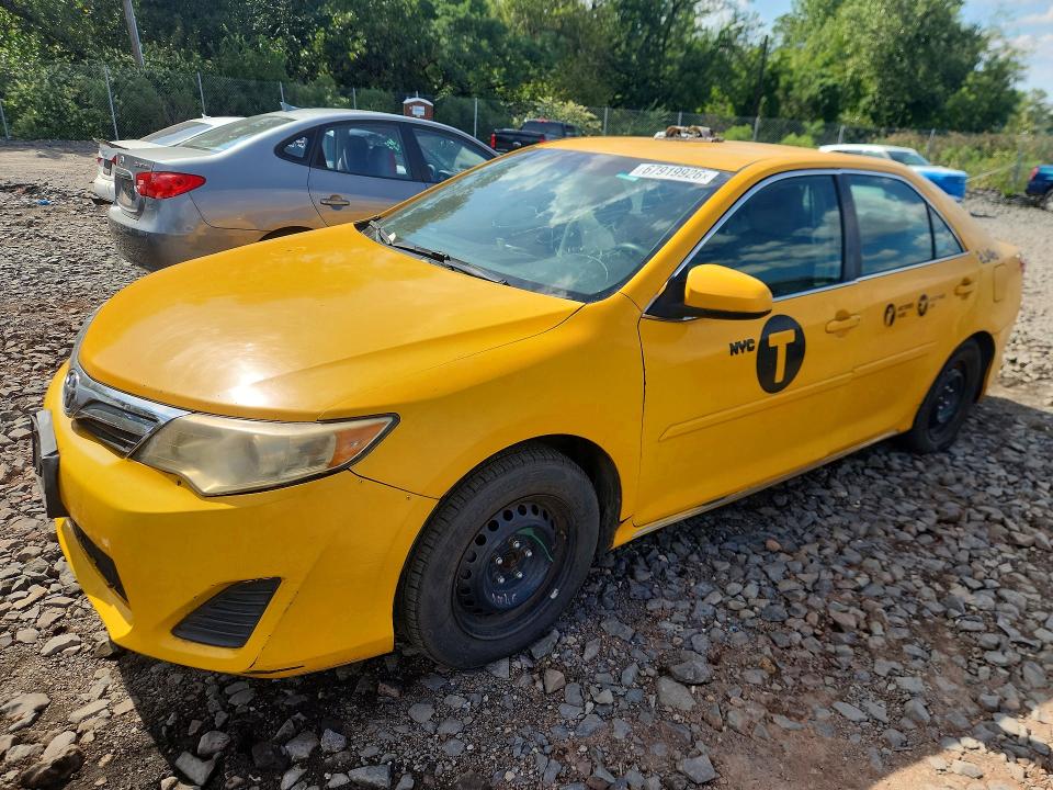 67919926 :رقم المزاد ، 4T4BF1FK1ER370378 vin ، 2014 Toyota Camry مزاد بيع