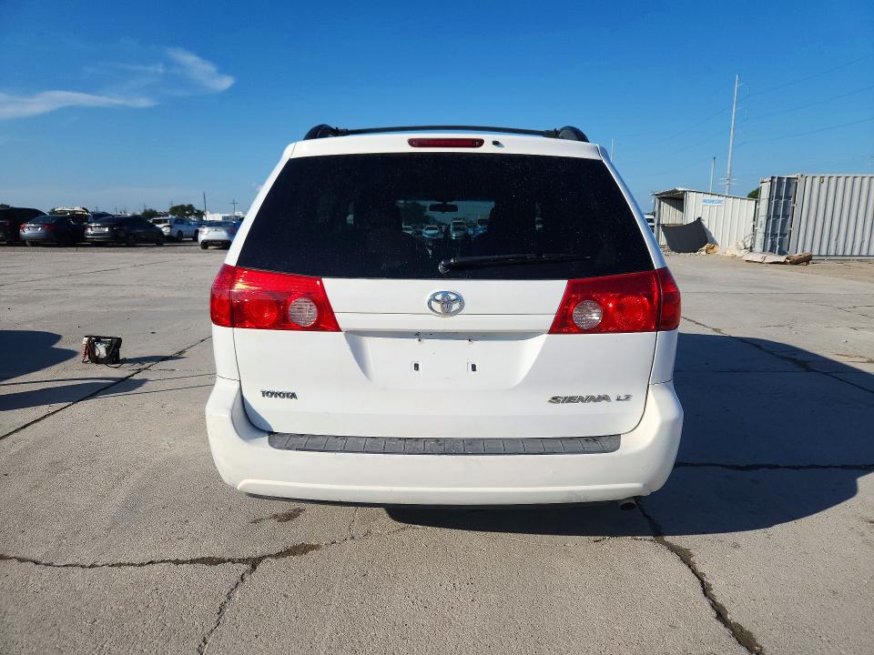 2010 Toyota Sienna მანქანა იყიდება აუქციონზე, vin: 5TDKK4CC6AS309759, აუქციონის ნომერი: 69249836