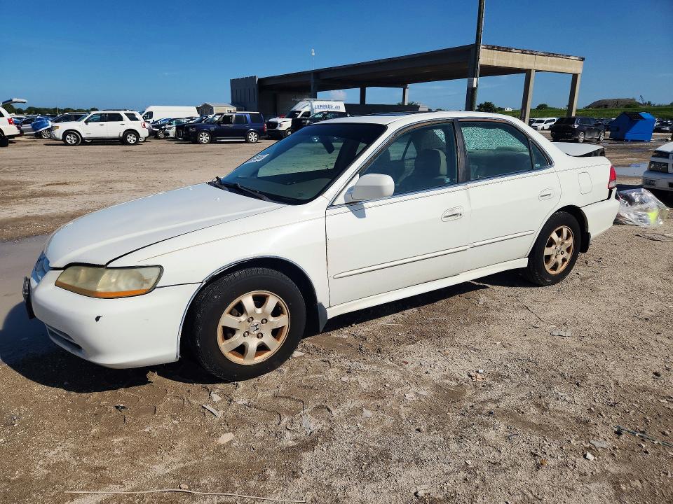 2002 Honda Accord მანქანა იყიდება აუქციონზე, vin: 1HGCG56642A174458, აუქციონის ნომერი: 68496966
