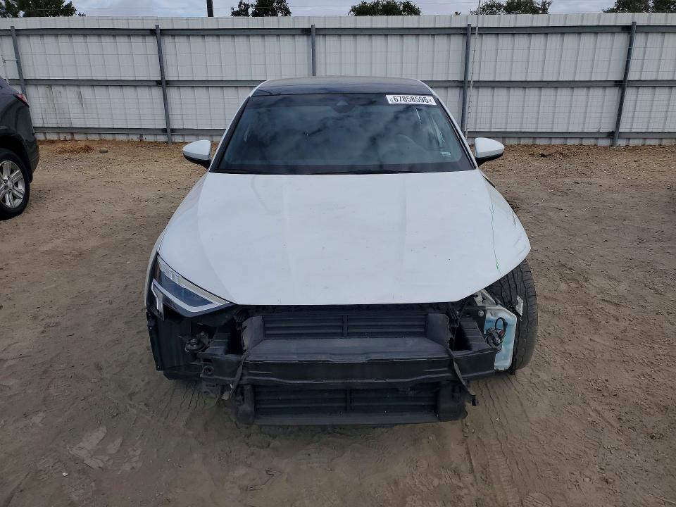 Продажа на аукционе авто 2022 Audi A3, vin: WAUHUDGY6NA057523, номер лота: 67858596