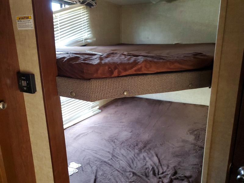 Auction sale of the 2016 Keystone Hideout, vin: 4YDT26B26GN203963, lot number: 69172616