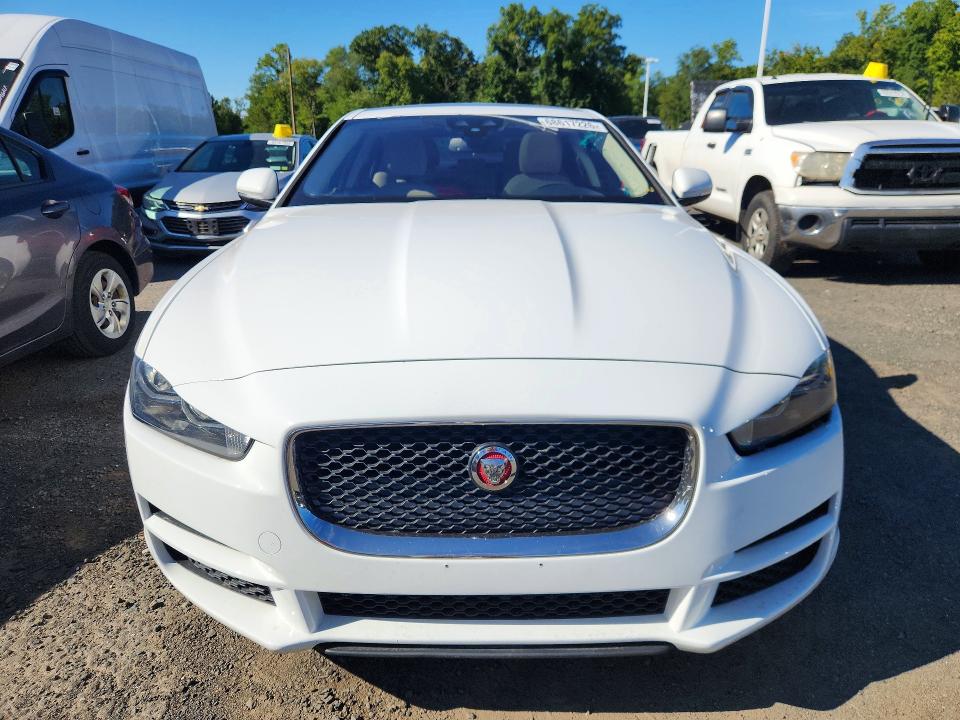 2017 Jaguar Xe მანქანა იყიდება აუქციონზე, vin: SAJAJ4BVXHA958474        , აუქციონის ნომერი: 68617226
