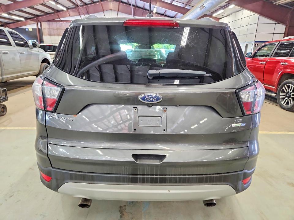 68881986 :رقم المزاد ، 1FMCU9GD5JUA58271 vin ، 2018 Ford Escape مزاد بيع