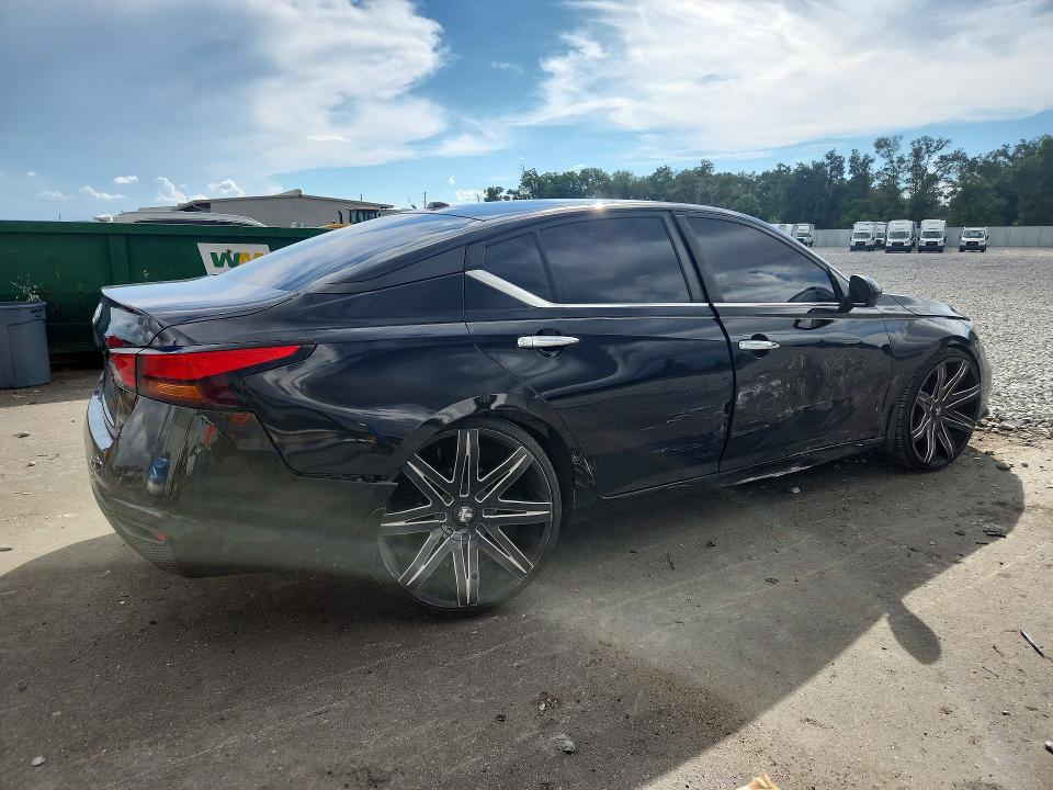 Продажа на аукционе авто 2020 Nissan Altima, vin: 1N4BL4BV3LN317025, номер лота: 70177676