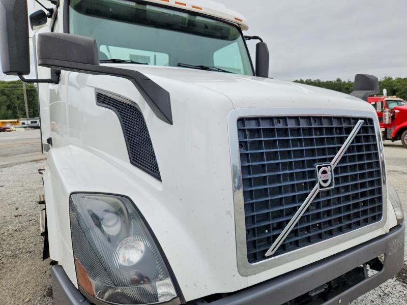 Aukcja sprzedaży 2017 Volvo Vnl, vin: 4V4N39TG5HN988101, numer aukcji: 69939086