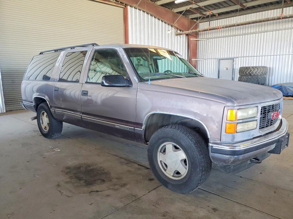 1997 Gmc Suburban მანქანა იყიდება აუქციონზე, vin: 1GKFK16RXVJ713509, აუქციონის ნომერი: 70508566