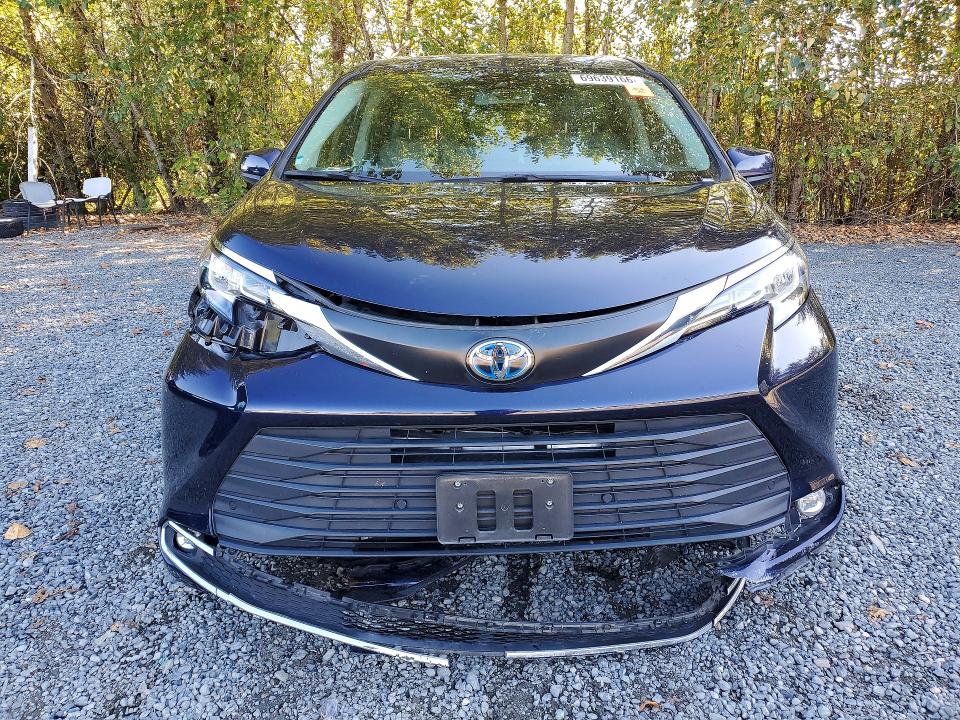 Продажа на аукционе авто 2022 Toyota Sienna, vin: 5TDYRKEC2NS093194, номер лота: 69639166