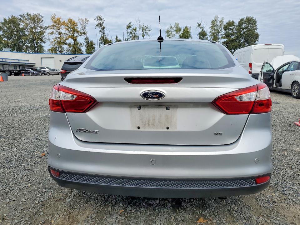 2014 Ford Focus მანქანა იყიდება აუქციონზე, vin: 1FADP3F29EL211216, აუქციონის ნომერი: 70956076