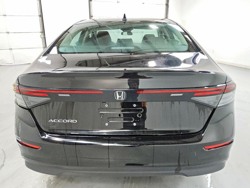 2025 Honda Accord მანქანა იყიდება აუქციონზე, vin: 1HGCY1F27SA082926, აუქციონის ნომერი: 70138876