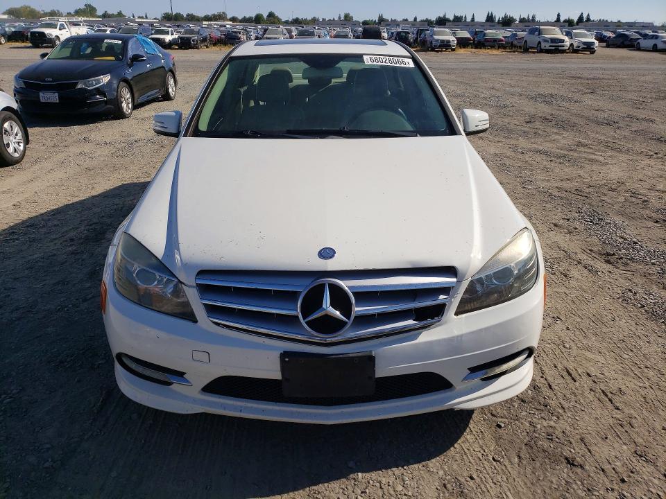 68028066 :رقم المزاد ، WDDGF5EB5BR176597 vin ، 2011 Mercedes-benz C مزاد بيع