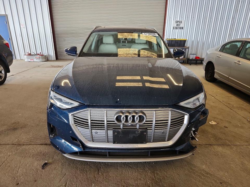 Aukcja sprzedaży 2019 Audi E-tron, vin: WA1LABGEXKB011533, numer aukcji: 67180336