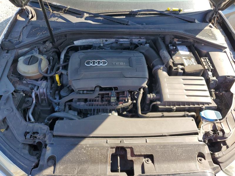 68390056 :رقم المزاد ، WAUBFGFF4F1004998 vin ، 2015 Audi A3 مزاد بيع