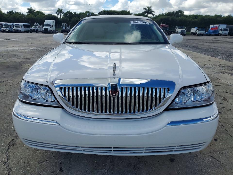Aukcja sprzedaży 2008 Lincoln Town Car, vin: 2L1FM88W08X658708, numer aukcji: 70557396