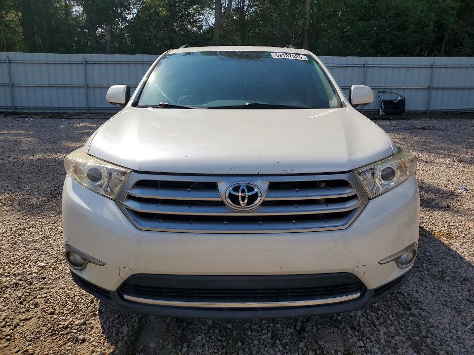 Auction sale of the 2011 Toyota Highlander, vin: 5TDYK3EH6BS026566        , lot number: 69107826