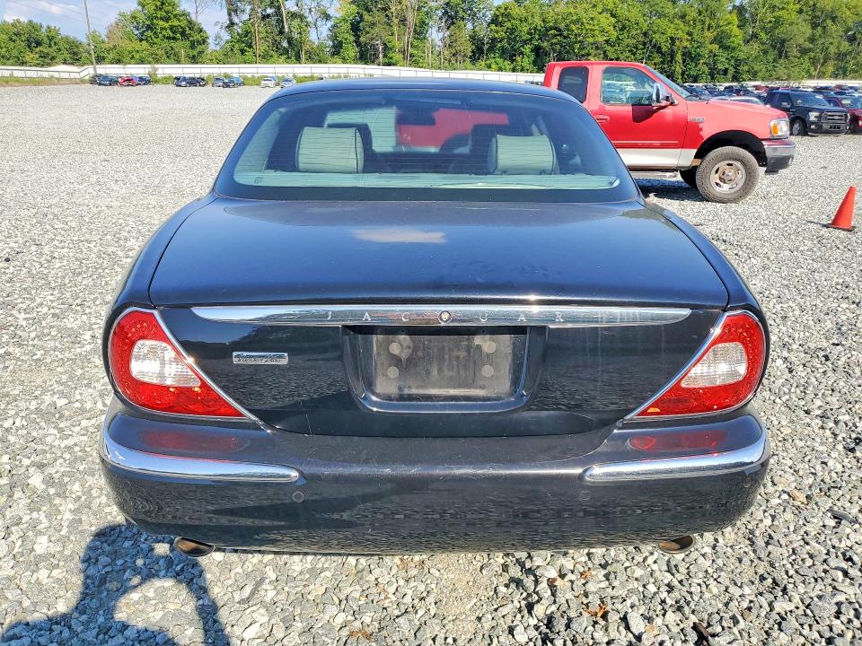2006 Jaguar Vandenplas მანქანა იყიდება აუქციონზე, vin: SAJWA82B46SG50519, აუქციონის ნომერი: 67652506
