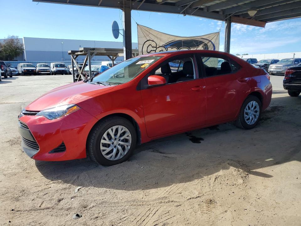 2017 Toyota Corolla მანქანა იყიდება აუქციონზე, vin: 5YFBURHE6HP702987, აუქციონის ნომერი: 68036266