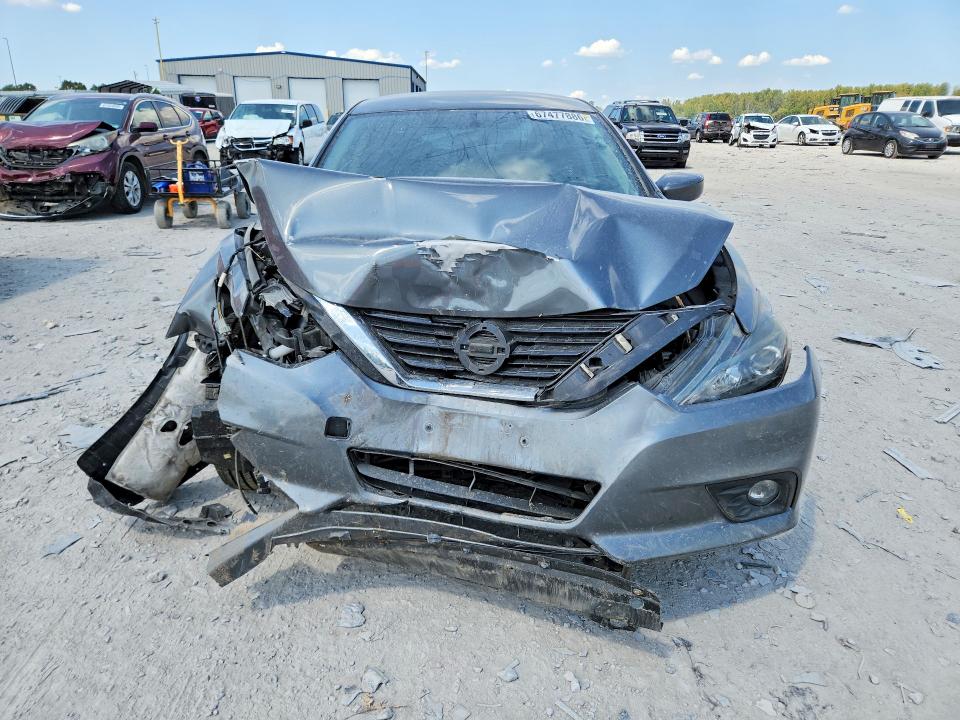 2017 Nissan Altima მანქანა იყიდება აუქციონზე, vin: 1N4AL3AP9HC476921, აუქციონის ნომერი: 67477886