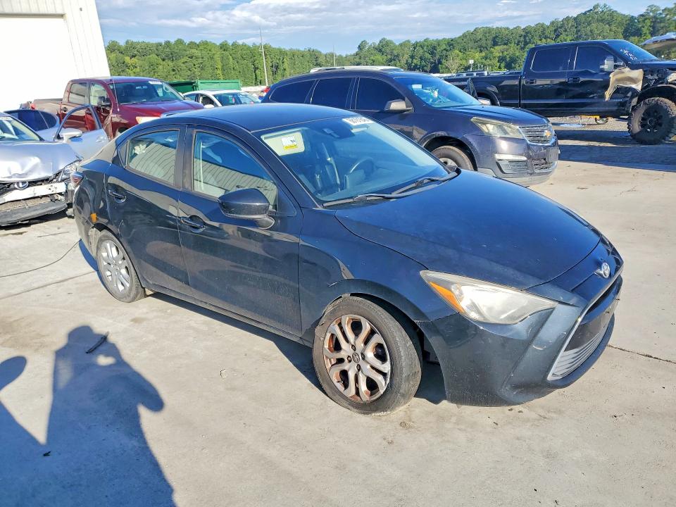 68191846 :رقم المزاد ، 3MYDLBYV8HY173224 vin ، 2017 Toyota Yaris Ia مزاد بيع