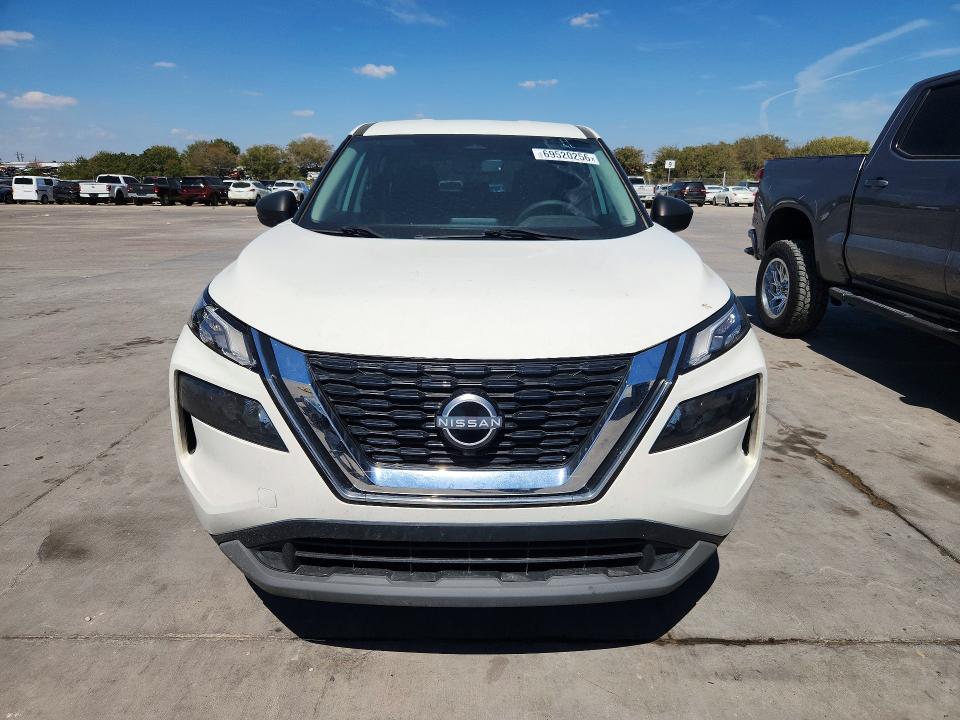 69520256 :رقم المزاد ، 5N1BT3AAXPC778190 vin ، 2023 Nissan Rogue مزاد بيع