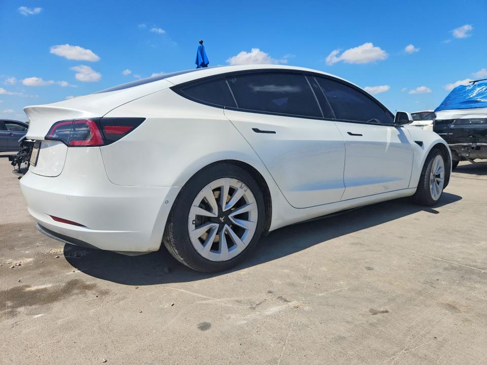 68823416 :رقم المزاد ، 5YJ3E1EA3MF994415 vin ، 2021 Tesla Model 3 مزاد بيع